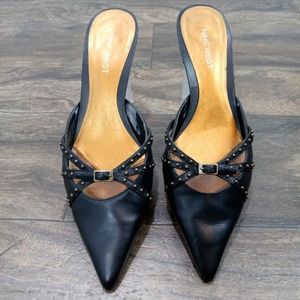 Nine West Pointed Toe Mules Studded Straps Plus Buckle Size 7.5 M